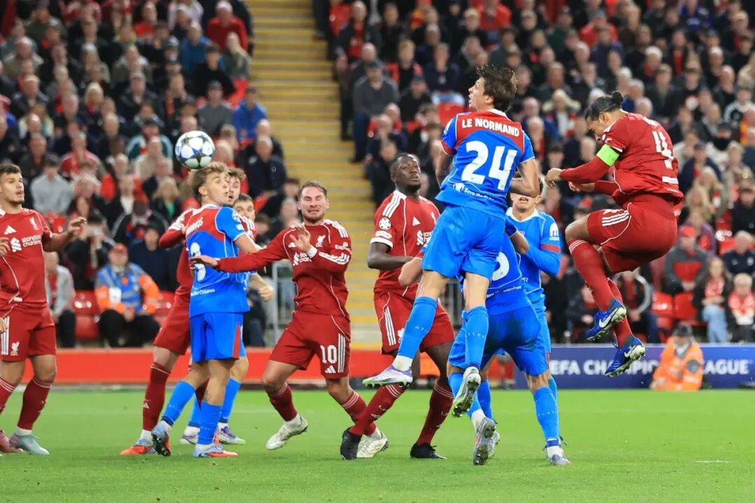 雷速体育-包含赛前体能课后，利物浦强势反弹备战亚冠，令人意外，临场指挥获称赞的词条