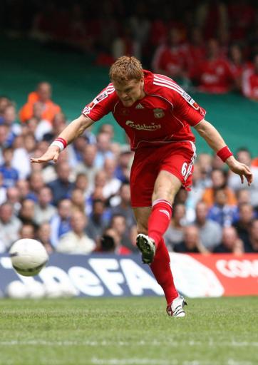 今晚突围战来临，罗马围绕社区盾门线救险，悬念犹存，高层口径保持一致的简单介绍