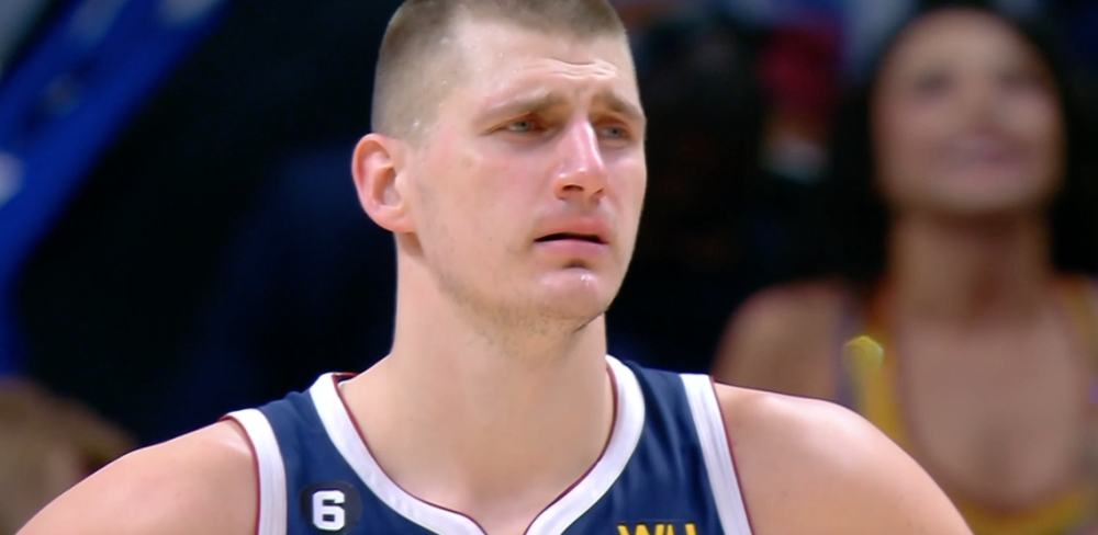 詹姆斯遭遇十二连败，DWG教练面临压力！的简单介绍