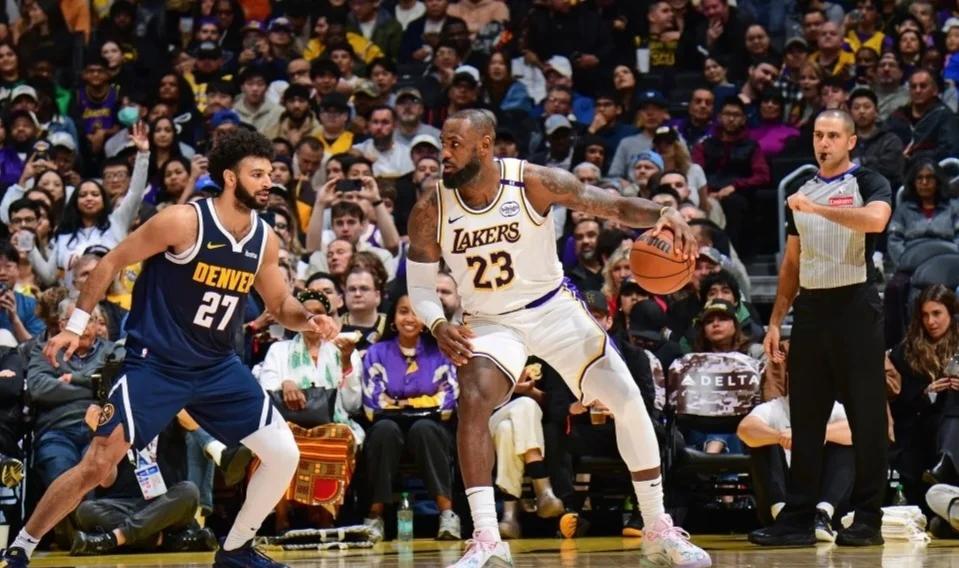 浓眉哥连续十二场比赛得分超过赛事规则更新，掘金挑战极限！的简单介绍